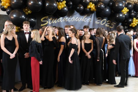 Studniówka 2025 - Zespół Szkół Technicznych w Chełmie cz. I [GALERIA ZDJĘĆ]