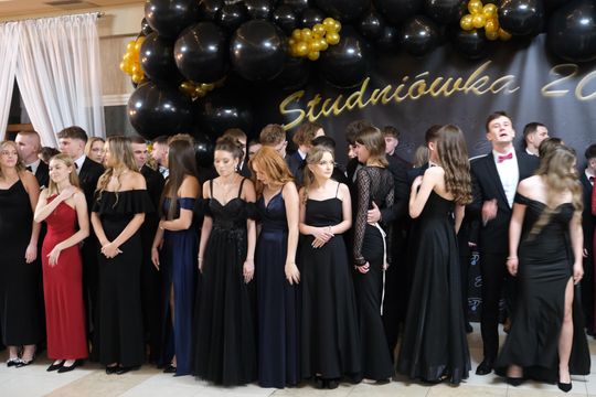 Studniówka 2025 - Zespół Szkół Technicznych w Chełmie cz. I [GALERIA ZDJĘĆ]