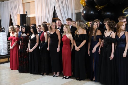 Studniówka 2025 - Zespół Szkół Technicznych w Chełmie cz. I [GALERIA ZDJĘĆ]