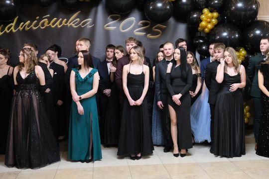 Studniówka 2025 - Zespół Szkół Technicznych w Chełmie cz. I [GALERIA ZDJĘĆ]