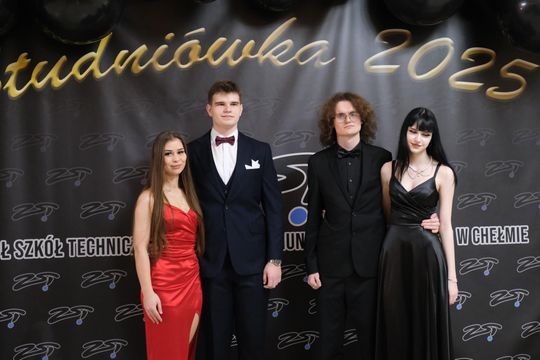 Studniówka 2025 - Zespół Szkół Technicznych w Chełmie cz. I [GALERIA ZDJĘĆ]