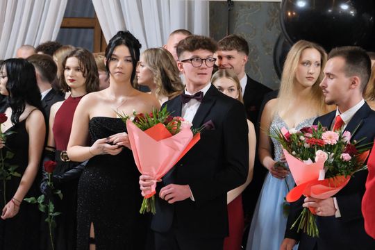 Studniówka 2025 - Zespół Szkół Technicznych w Chełmie cz. I [GALERIA ZDJĘĆ]