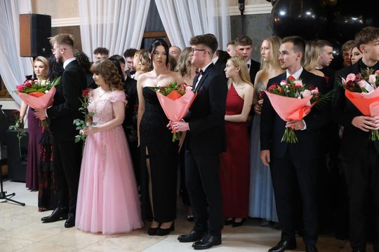 Studniówka 2025 - Zespół Szkół Technicznych w Chełmie cz. I [GALERIA ZDJĘĆ]