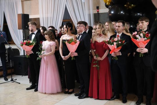 Studniówka 2025 - Zespół Szkół Technicznych w Chełmie cz. I [GALERIA ZDJĘĆ]