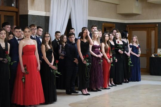 Studniówka 2025 - Zespół Szkół Technicznych w Chełmie cz. I [GALERIA ZDJĘĆ]