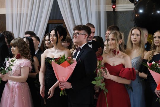 Studniówka 2025 - Zespół Szkół Technicznych w Chełmie cz. I [GALERIA ZDJĘĆ]