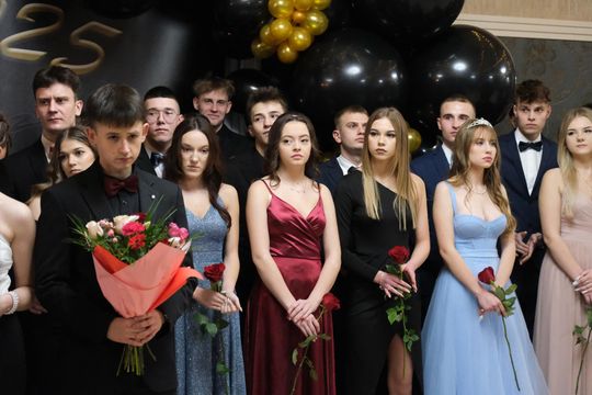 Studniówka 2025 - Zespół Szkół Technicznych w Chełmie cz. I [GALERIA ZDJĘĆ]