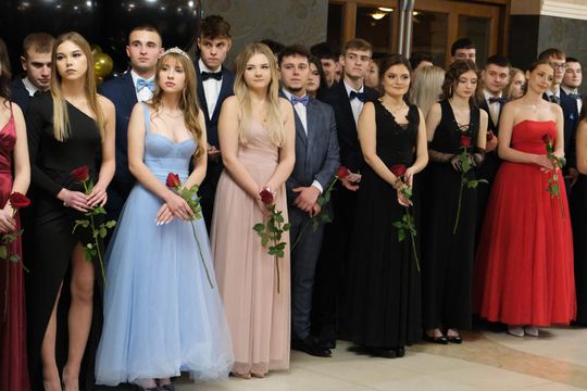 Studniówka 2025 - Zespół Szkół Technicznych w Chełmie cz. I [GALERIA ZDJĘĆ]