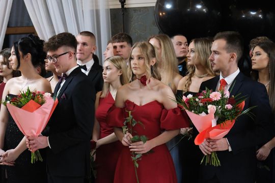 Studniówka 2025 - Zespół Szkół Technicznych w Chełmie cz. I [GALERIA ZDJĘĆ]