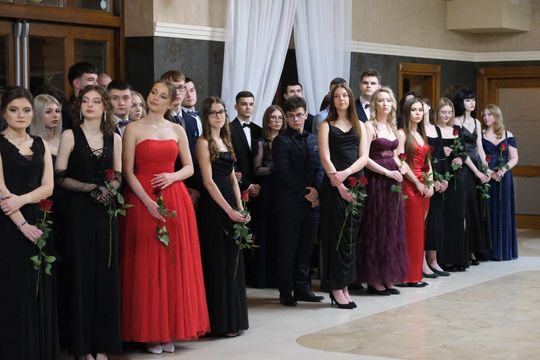 Studniówka 2025 - Zespół Szkół Technicznych w Chełmie cz. I [GALERIA ZDJĘĆ]