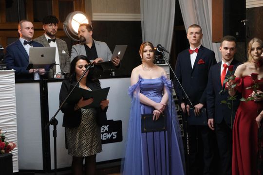 Studniówka 2025 - Zespół Szkół Technicznych w Chełmie cz. I [GALERIA ZDJĘĆ]