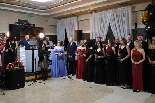 Studniówka 2025 - Zespół Szkół Technicznych w Chełmie cz. I [GALERIA ZDJĘĆ]