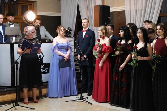 Studniówka 2025 - Zespół Szkół Technicznych w Chełmie cz. I [GALERIA ZDJĘĆ]