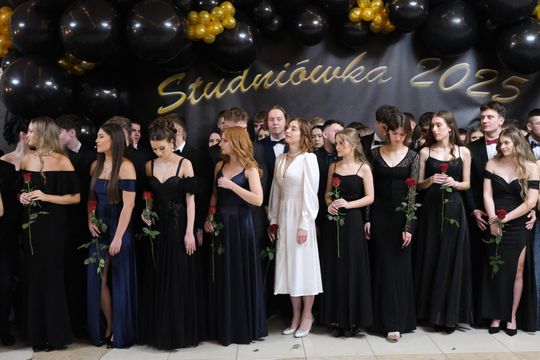 Studniówka 2025 - Zespół Szkół Technicznych w Chełmie cz. I [GALERIA ZDJĘĆ]