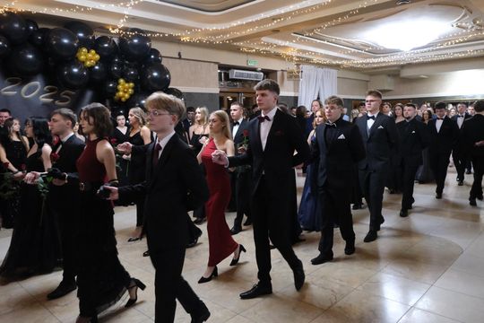 Studniówka 2025 - Zespół Szkół Technicznych w Chełmie cz. I [GALERIA ZDJĘĆ]