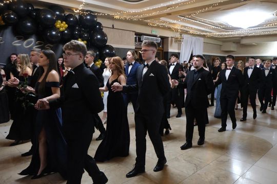 Studniówka 2025 - Zespół Szkół Technicznych w Chełmie cz. I [GALERIA ZDJĘĆ]