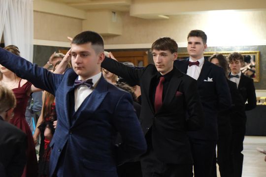 Studniówka 2025 - Zespół Szkół Technicznych w Chełmie cz. I [GALERIA ZDJĘĆ]