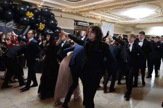 Studniówka 2025 - Zespół Szkół Technicznych w Chełmie cz. I [GALERIA ZDJĘĆ]