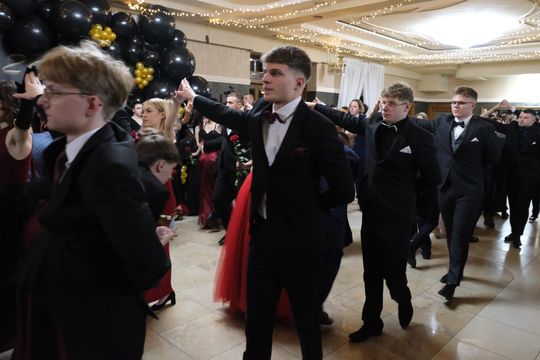 Studniówka 2025 - Zespół Szkół Technicznych w Chełmie cz. I [GALERIA ZDJĘĆ]