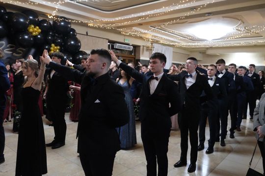 Studniówka 2025 - Zespół Szkół Technicznych w Chełmie cz. I [GALERIA ZDJĘĆ]