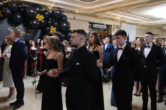 Studniówka 2025 - Zespół Szkół Technicznych w Chełmie cz. I [GALERIA ZDJĘĆ]