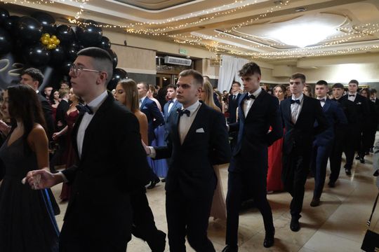 Studniówka 2025 - Zespół Szkół Technicznych w Chełmie cz. I [GALERIA ZDJĘĆ]