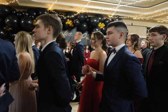 Studniówka 2025 - Zespół Szkół Technicznych w Chełmie cz. I [GALERIA ZDJĘĆ]