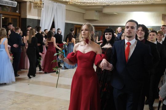 Studniówka 2025 - Zespół Szkół Technicznych w Chełmie cz. I [GALERIA ZDJĘĆ]