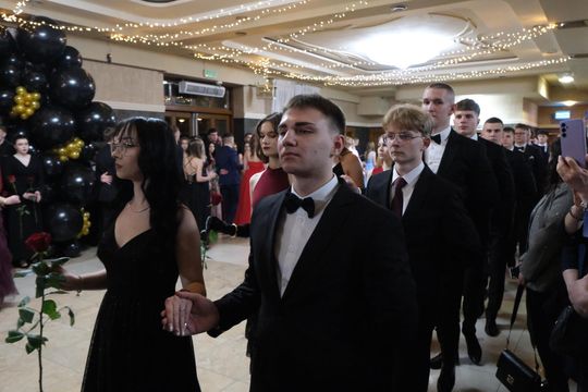 Studniówka 2025 - Zespół Szkół Technicznych w Chełmie cz. I [GALERIA ZDJĘĆ]