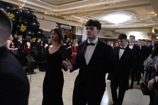 Studniówka 2025 - Zespół Szkół Technicznych w Chełmie cz. I [GALERIA ZDJĘĆ]