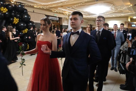 Studniówka 2025 - Zespół Szkół Technicznych w Chełmie cz. II [GALERIA ZDJĘĆ]