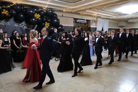 Studniówka 2025 - Zespół Szkół Technicznych w Chełmie cz. II [GALERIA ZDJĘĆ]