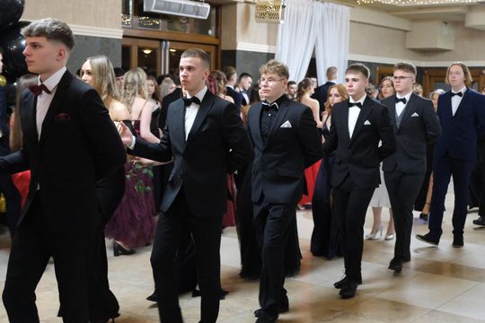 Studniówka 2025 - Zespół Szkół Technicznych w Chełmie cz. II [GALERIA ZDJĘĆ]