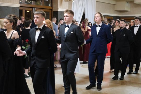 Studniówka 2025 - Zespół Szkół Technicznych w Chełmie cz. II [GALERIA ZDJĘĆ]