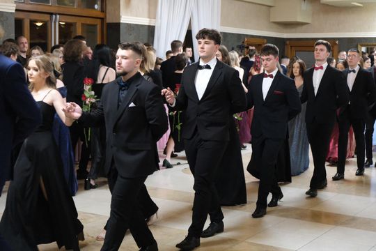 Studniówka 2025 - Zespół Szkół Technicznych w Chełmie cz. II [GALERIA ZDJĘĆ]