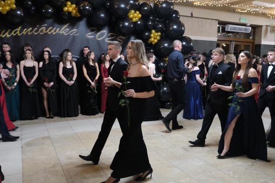 Studniówka 2025 - Zespół Szkół Technicznych w Chełmie cz. II [GALERIA ZDJĘĆ]