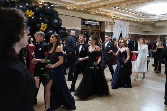 Studniówka 2025 - Zespół Szkół Technicznych w Chełmie cz. II [GALERIA ZDJĘĆ]