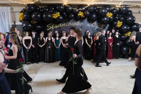 Studniówka 2025 - Zespół Szkół Technicznych w Chełmie cz. II [GALERIA ZDJĘĆ]