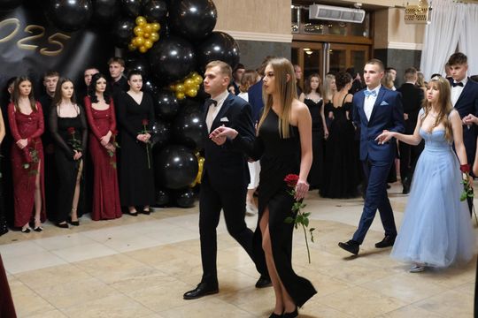 Studniówka 2025 - Zespół Szkół Technicznych w Chełmie cz. II [GALERIA ZDJĘĆ]