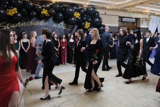 Studniówka 2025 - Zespół Szkół Technicznych w Chełmie cz. II [GALERIA ZDJĘĆ]