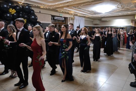 Studniówka 2025 - Zespół Szkół Technicznych w Chełmie cz. II [GALERIA ZDJĘĆ]