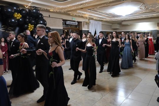 Studniówka 2025 - Zespół Szkół Technicznych w Chełmie cz. II [GALERIA ZDJĘĆ]