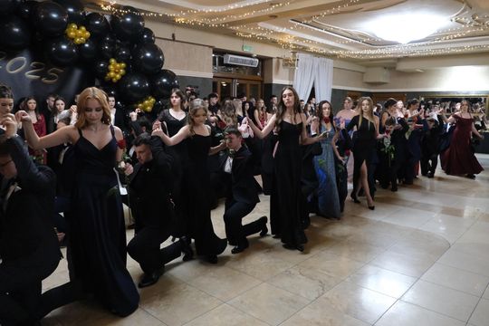 Studniówka 2025 - Zespół Szkół Technicznych w Chełmie cz. II [GALERIA ZDJĘĆ]