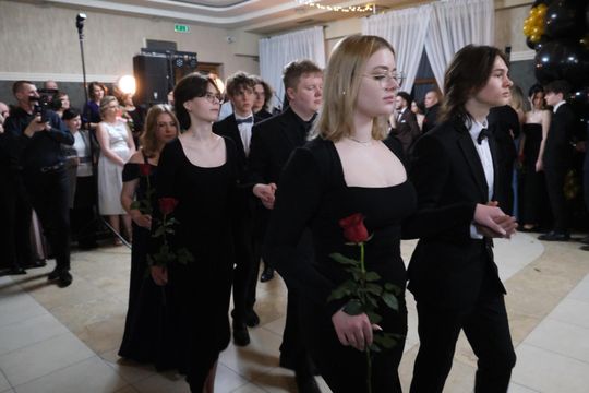 Studniówka 2025 - Zespół Szkół Technicznych w Chełmie cz. II [GALERIA ZDJĘĆ]