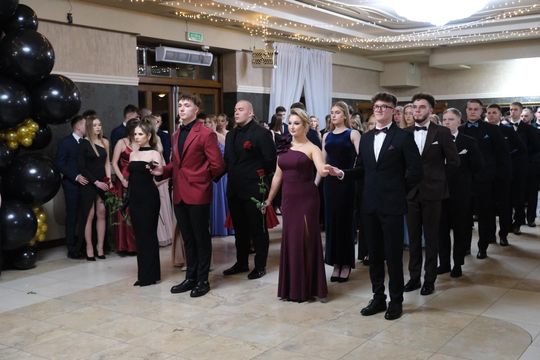 Studniówka 2025 - Zespół Szkół Technicznych w Chełmie cz. II [GALERIA ZDJĘĆ]