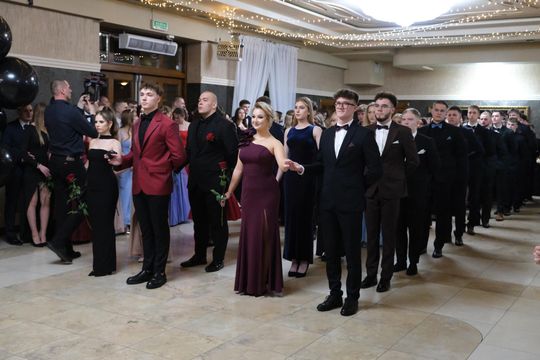 Studniówka 2025 - Zespół Szkół Technicznych w Chełmie cz. II [GALERIA ZDJĘĆ]