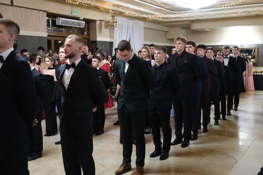 Studniówka 2025 - Zespół Szkół Technicznych w Chełmie cz. II [GALERIA ZDJĘĆ]