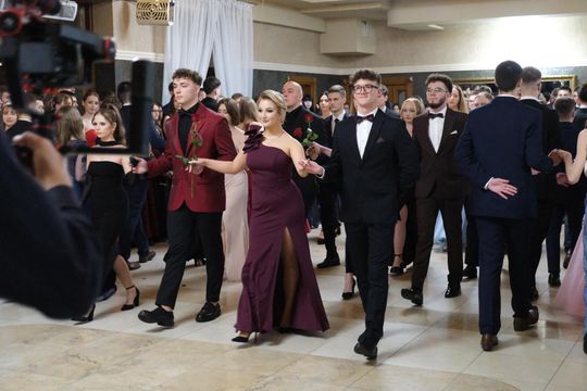 Studniówka 2025 - Zespół Szkół Technicznych w Chełmie cz. II [GALERIA ZDJĘĆ]