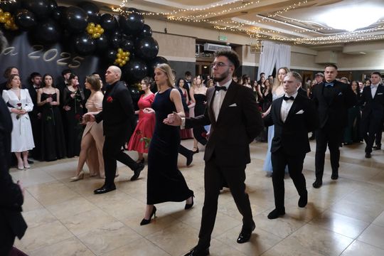 Studniówka 2025 - Zespół Szkół Technicznych w Chełmie cz. II [GALERIA ZDJĘĆ]