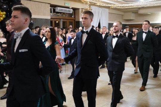 Studniówka 2025 - Zespół Szkół Technicznych w Chełmie cz. II [GALERIA ZDJĘĆ]